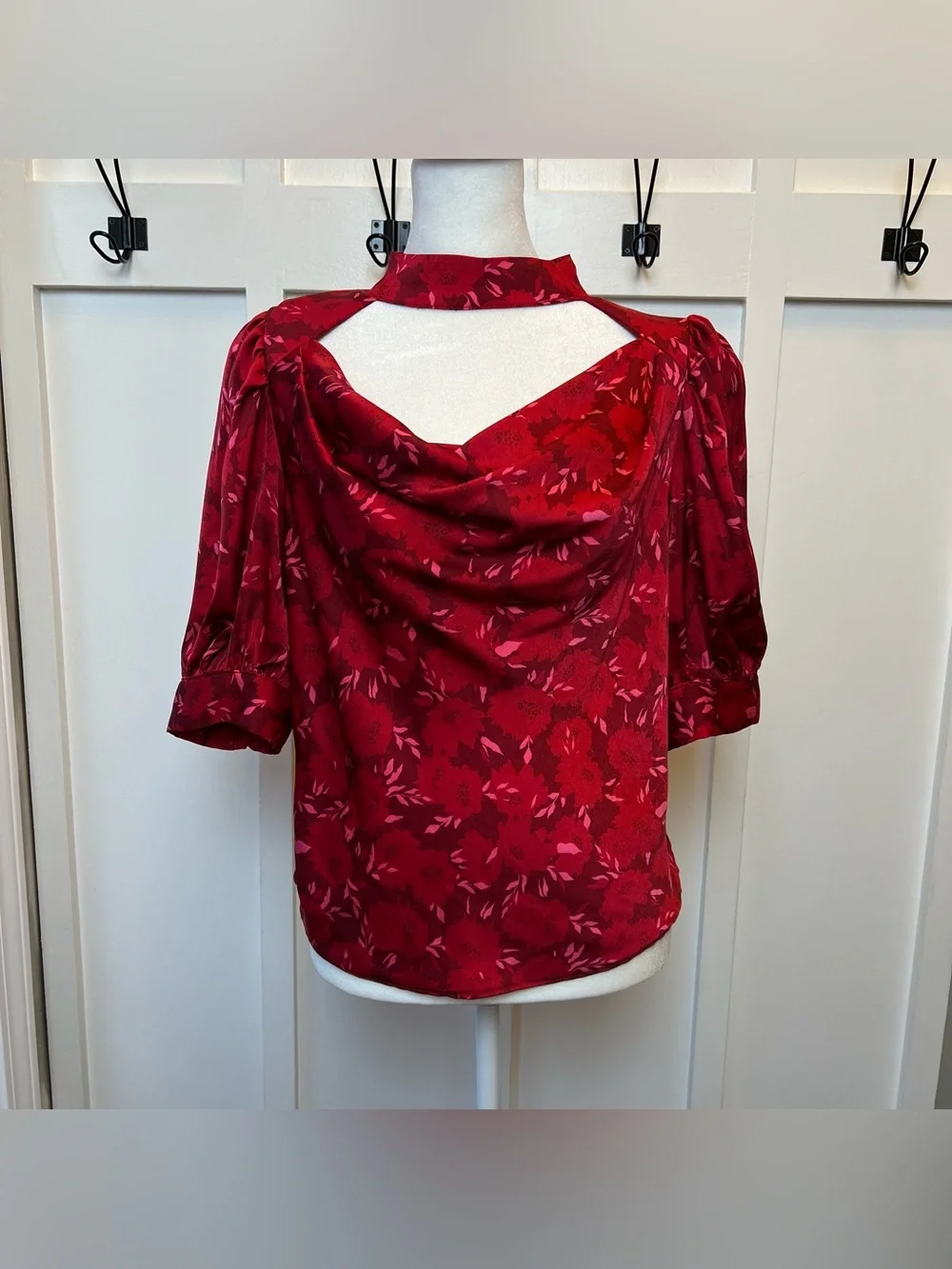 ASTR The Label Size Medium Red Floral Blouse Top Cowl Neck Halter Whimsigoth Y2K